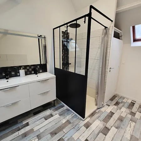 Grande Maison De Famille Au Cœur Du Cotentin