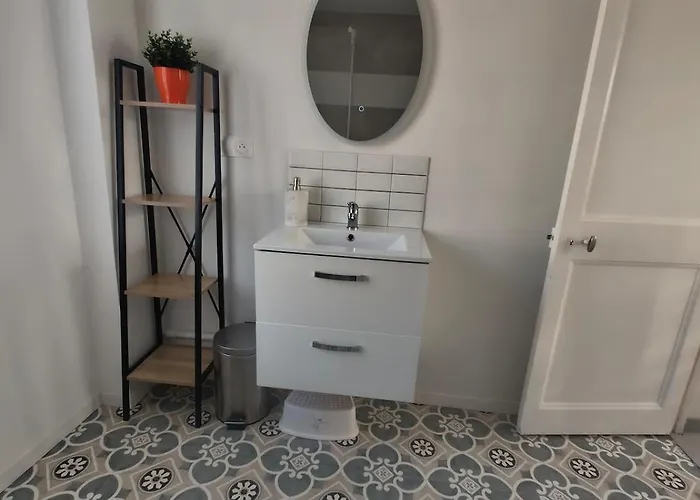 Grande Maison De Famille Au Coeur Du Cotentin Feriehus Montsenelle