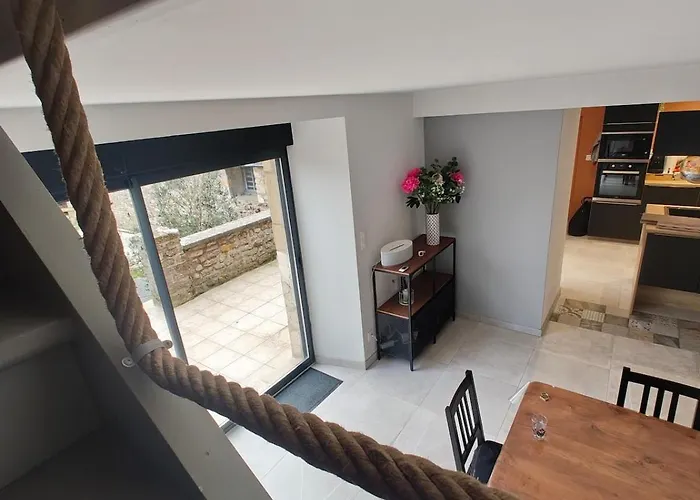 Grande Maison De Famille Au Coeur Du Cotentin Montsenelle