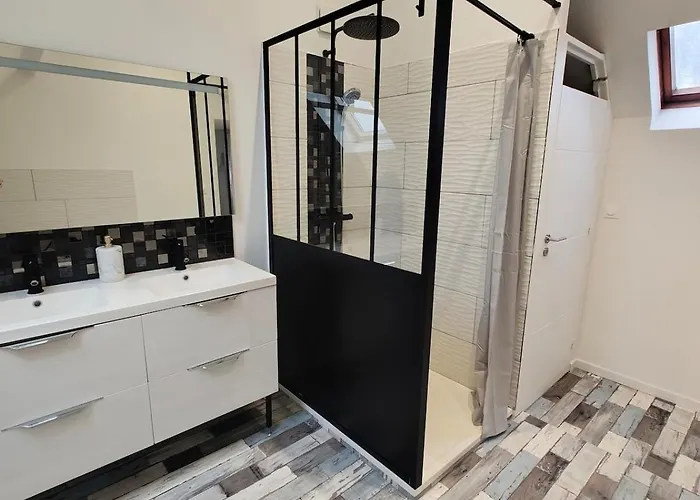 Grande Maison De Famille Au Coeur Du Cotentin